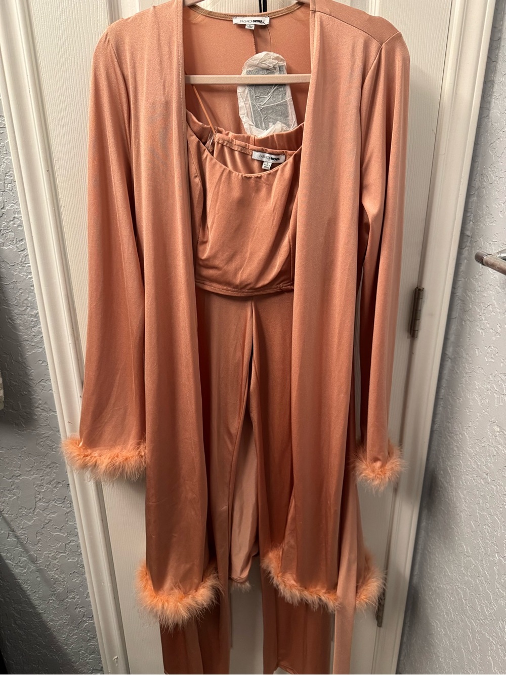 Fashion Nova Feather-Trim Robe Set